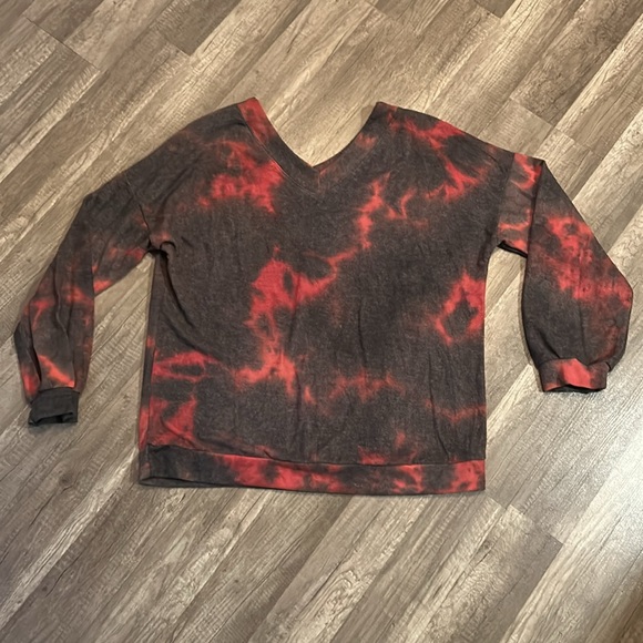 NEW Red & Black Soft Tie Dye Sweater - Picture 9 of 17